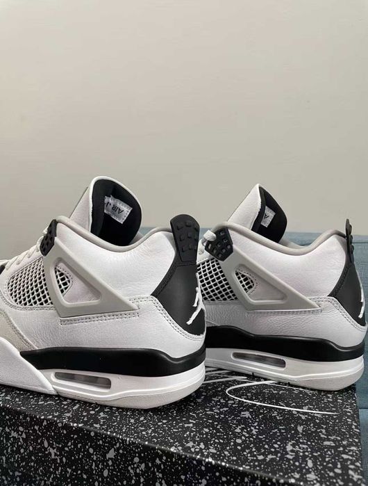 Buty Trampk Jordan 4 Retro military black R.41