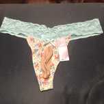 Gay mens stringi