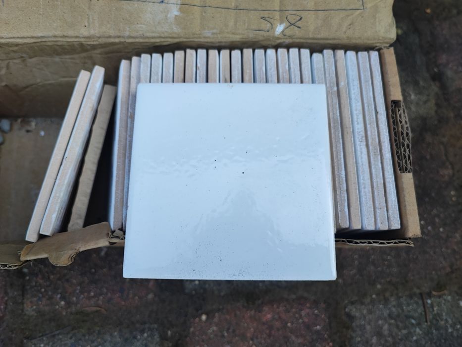 Kafelki 10x10 białe 26 szt