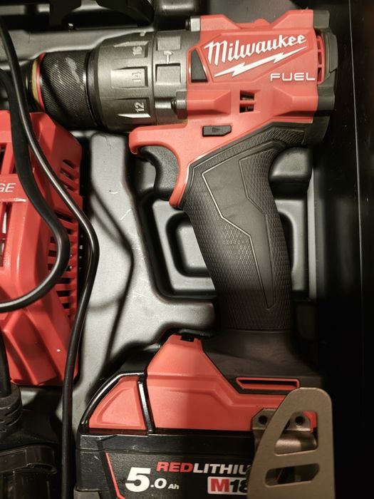 Zestaw Milwaukee FPP2A3-502X wiertarko-wkrętarka + zakrętarka udarowa