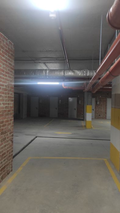 Оренда паркомісця