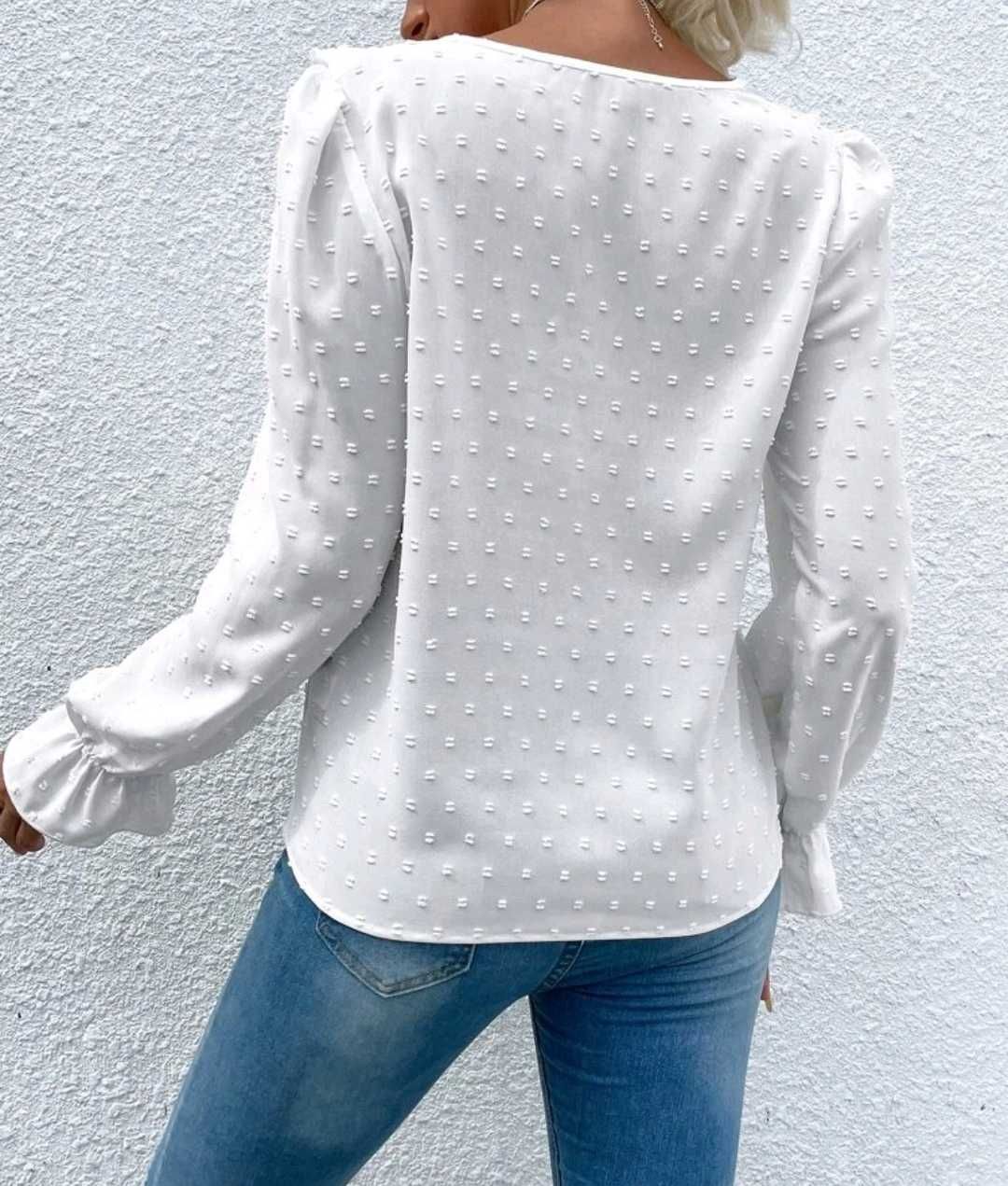 Blusa Branca com folho e renda