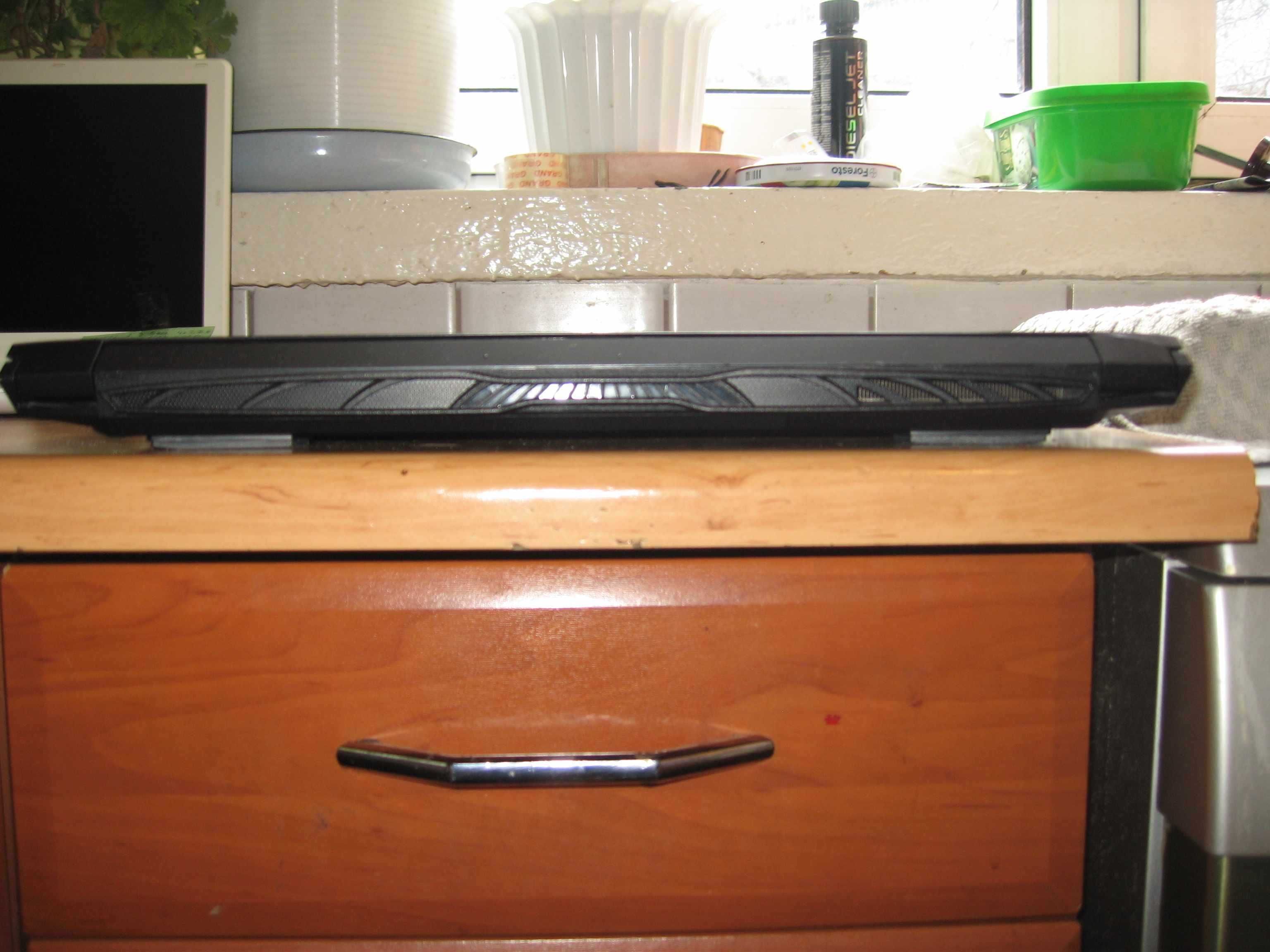 nowy mocny laptop do grania gamingowy 4k geforce i7 8x2,8 nowy gwaranc
