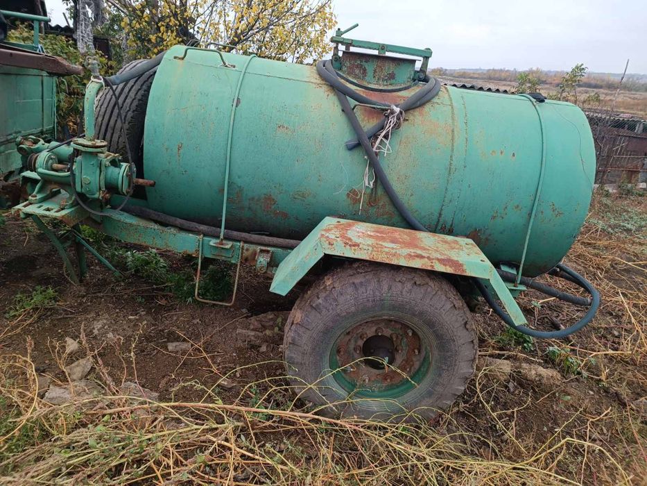 Продам причепну металеву бочку