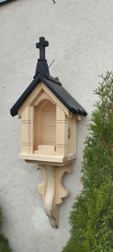 ,,Kapliczka drewniana" do powieszenia