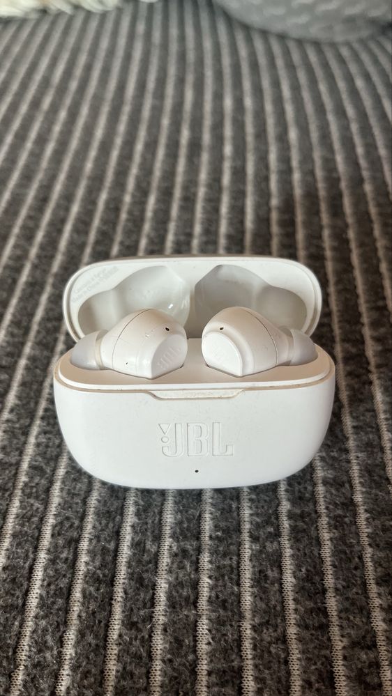 JBL Wave 200 tws
