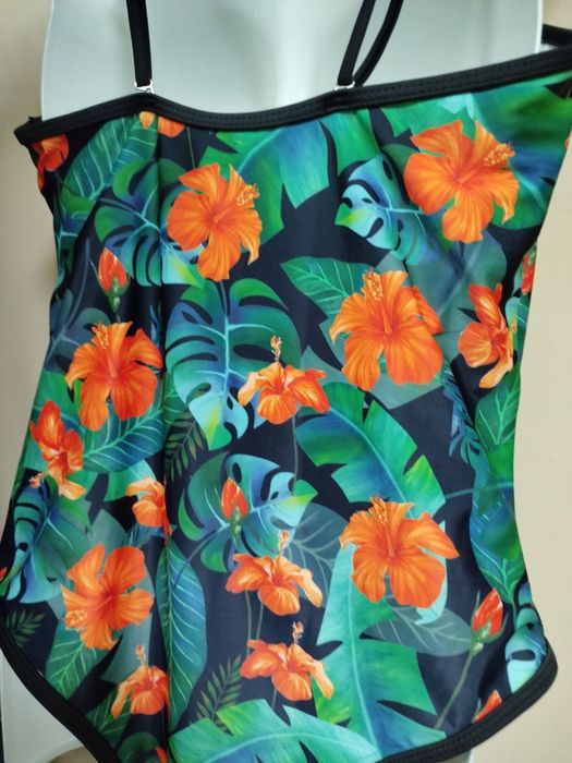 Купальник суцільний