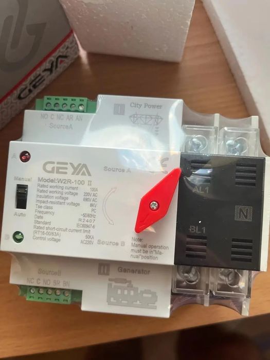 Автоматы ввода резерва разные GEYA 4-полюсний ATS W2R 4P 100A 400V ATS