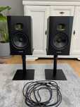 Monitory Studyjne Adam Audio T7V + Stojaki