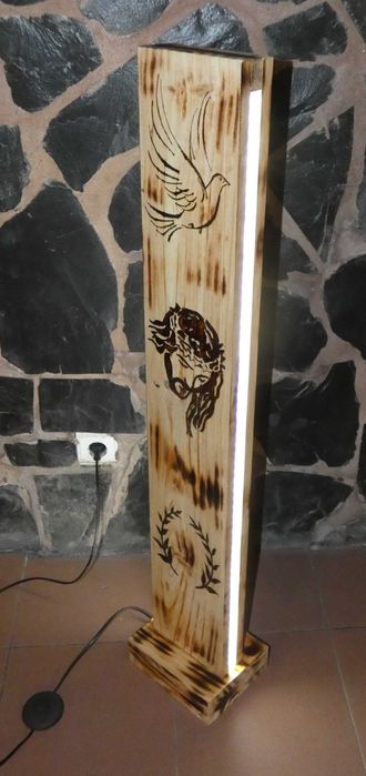 Candeeiro LED E Madeira personalizado (feito à mão)