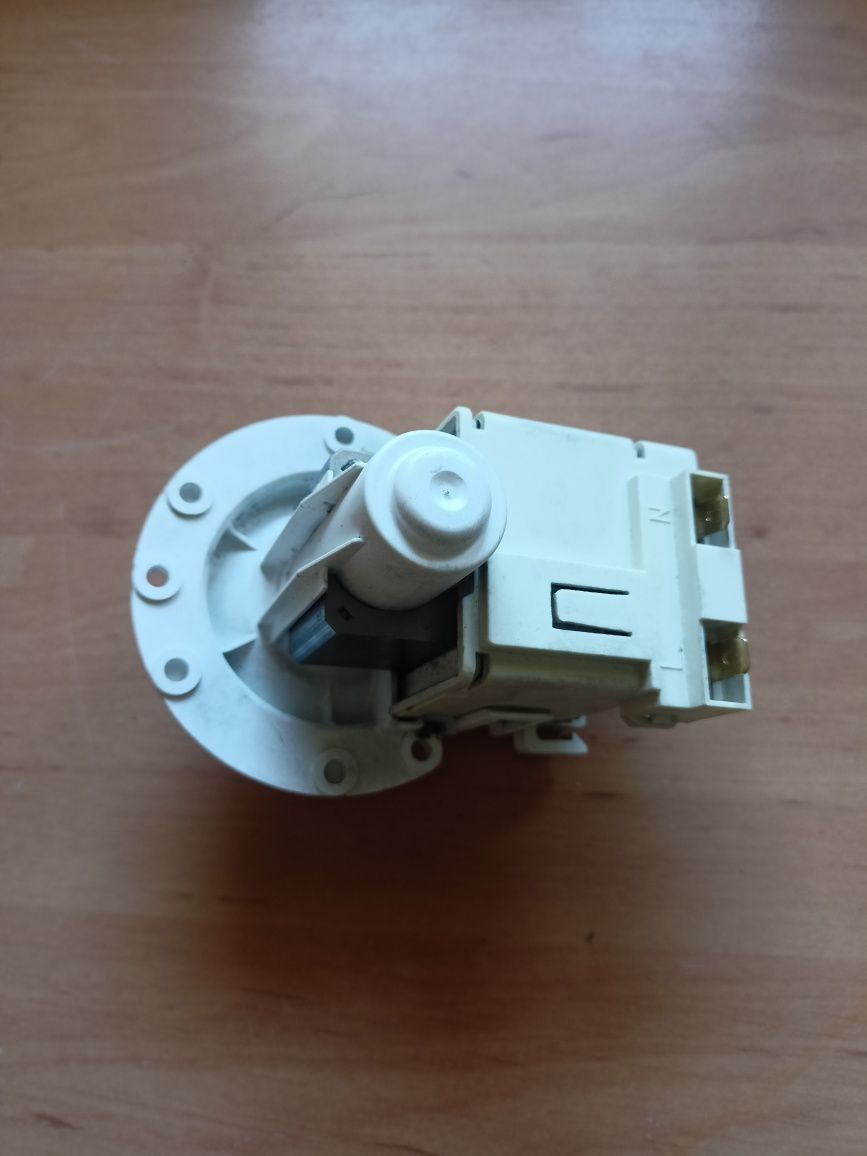 Silnik pompy pralki Electrolux EWP11274TW