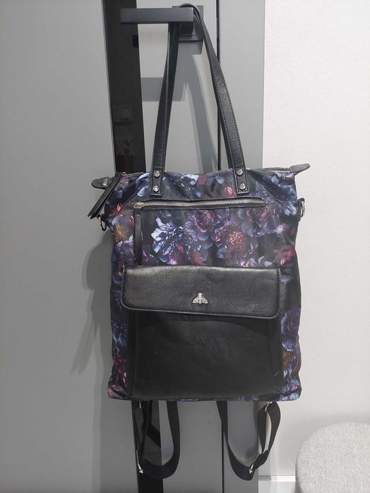 Torebka z funkcją plecaka Medicine wzorzysta