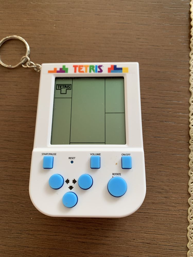 Gra tetris z brelokiem - retro mini konsola
