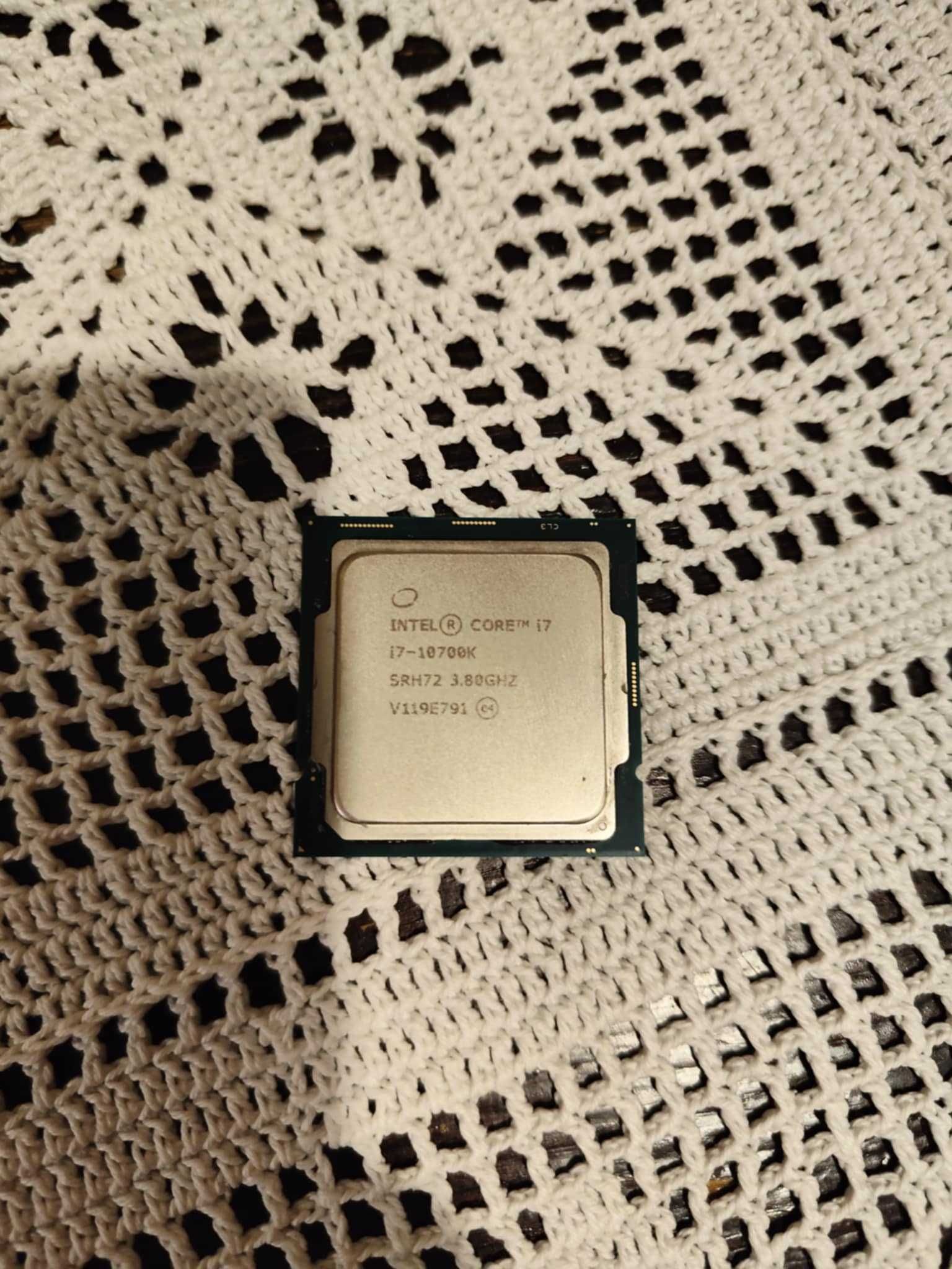 Procesor i7-10700K