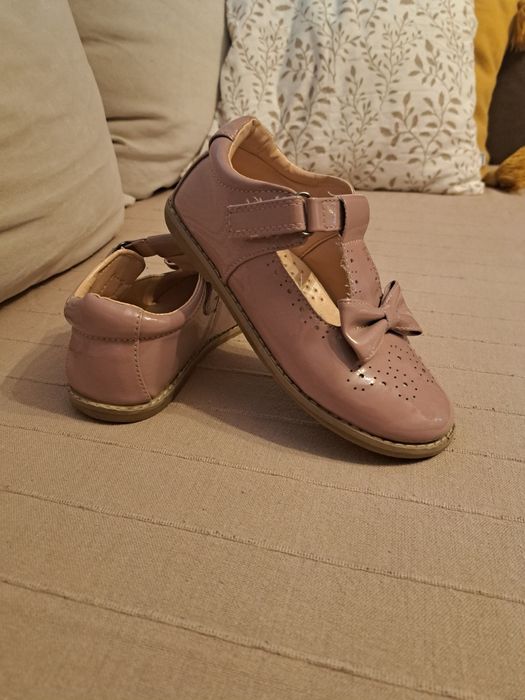 Pantofelki lakierki Friboo