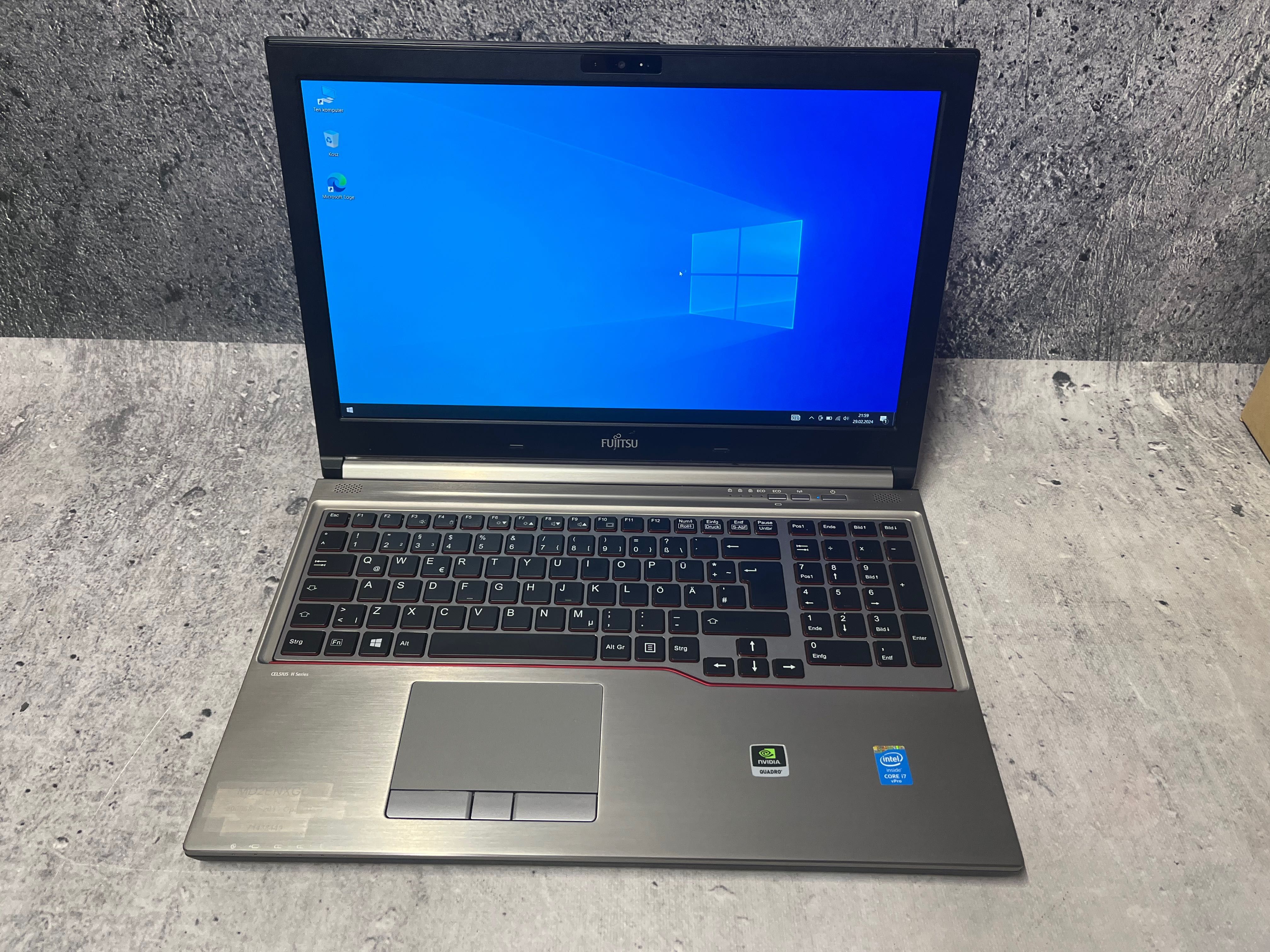 Fujitsu H730 / i7-4810MQ/ QUADRO K1100M/ 16GB DDR3/ 512GB SSD/ 15” FHD