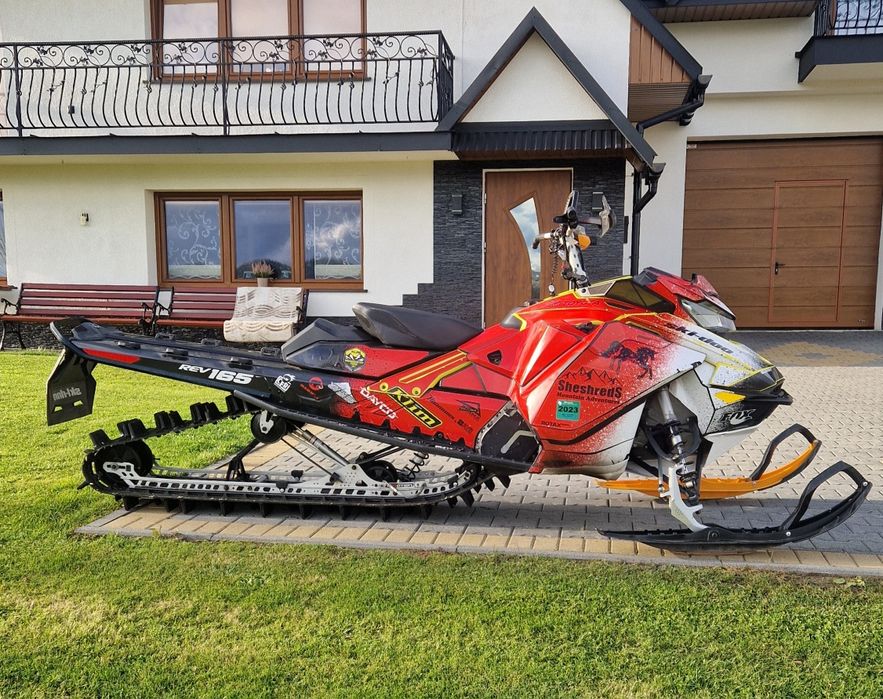 Skuter śnieżny Ski-doo 850/165/2017r/3tys.mil
