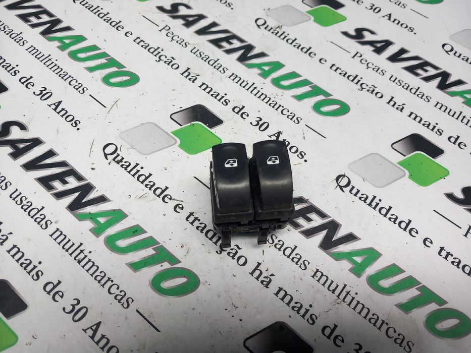 Comando / botão / interruptor vidros frente esquerdo RENAULT Clio III