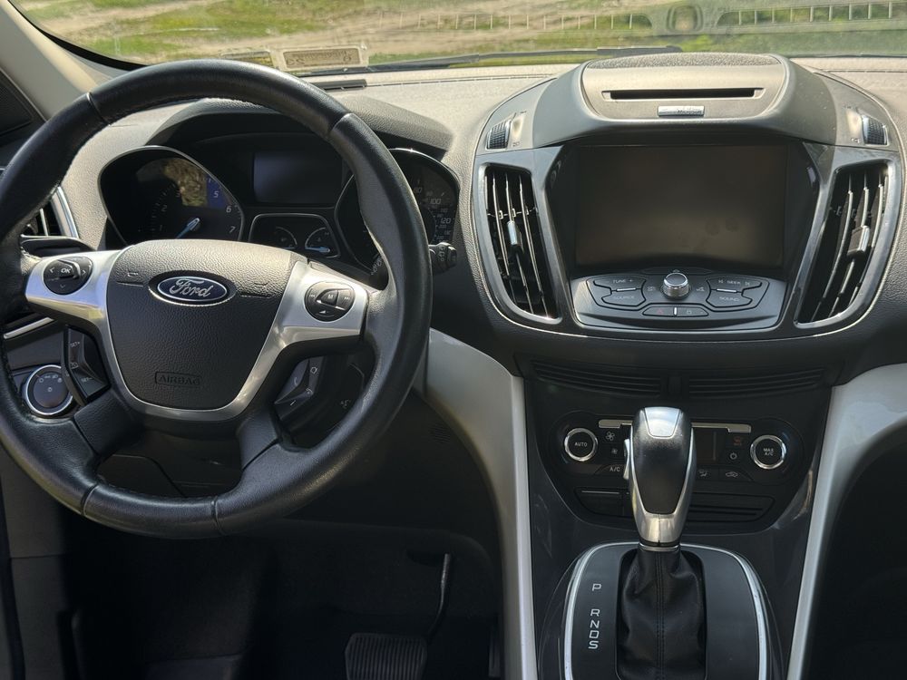 Ford Escape 2.0 EcoBoost SEL • Повний привід • Панорама • Шкіра • Syng