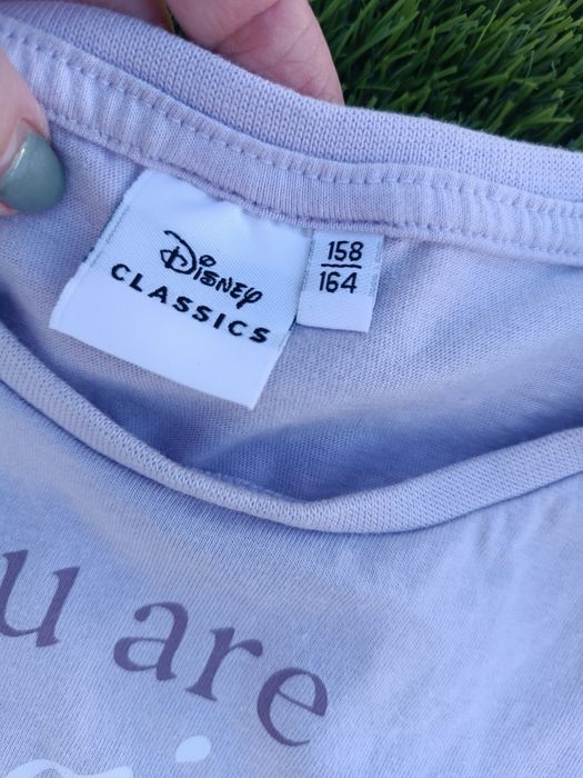 T-shirt lilás com o Stitch