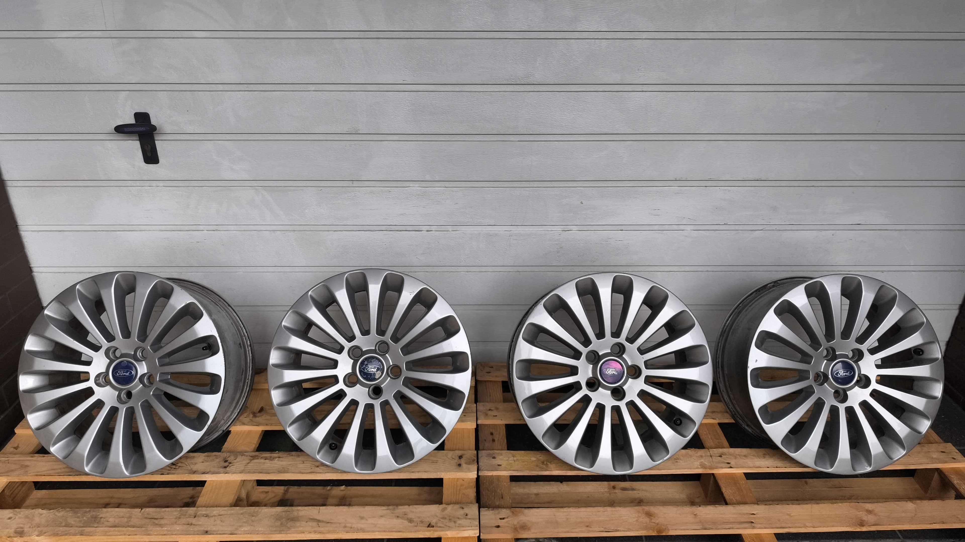 Felgi aluminiowe Ford Mondeo Focus S Max 17" 5x108 TPMS (OL655F)
