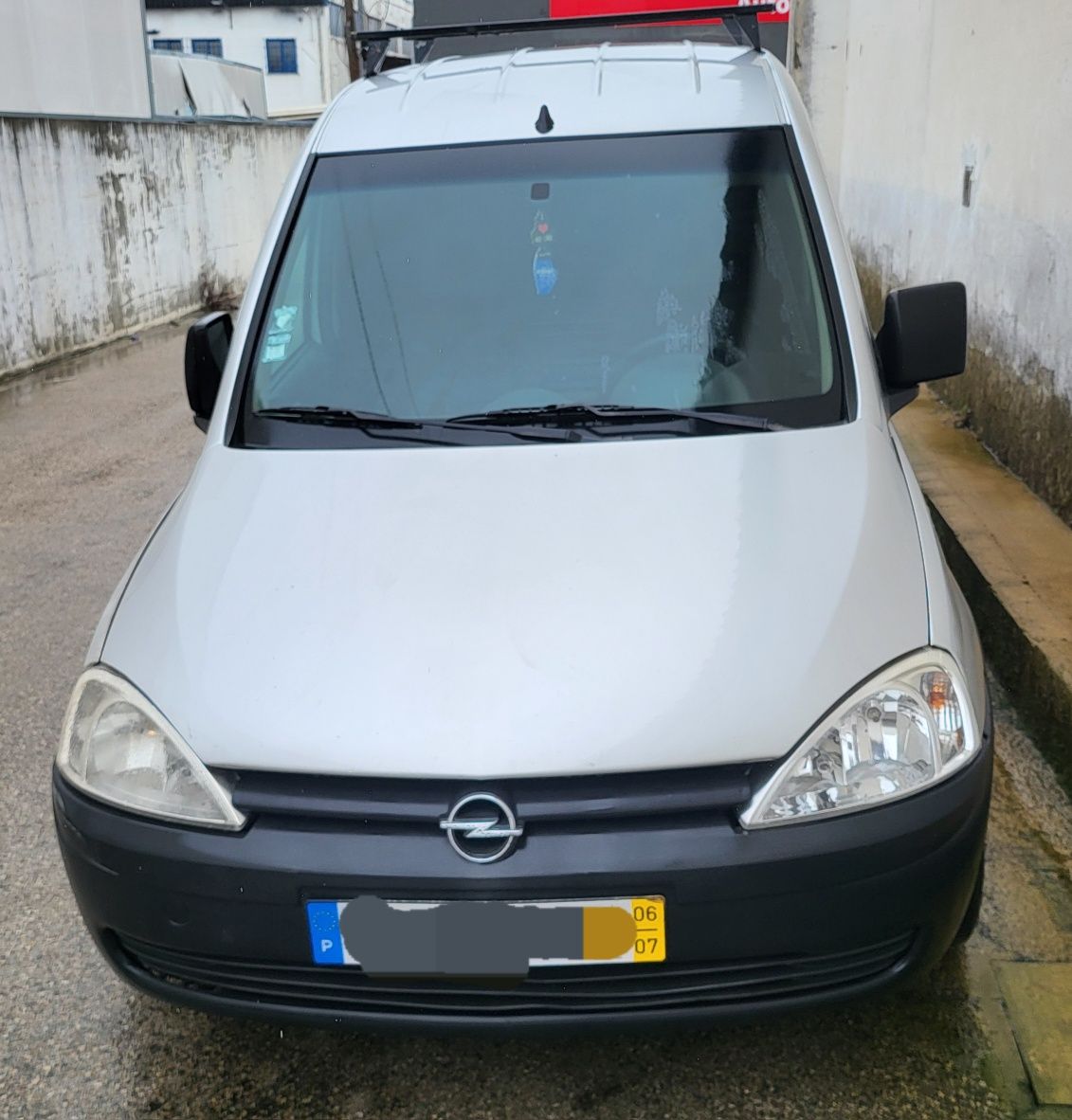 Opel Combo 1.7 CDTI 2006 – Viatura de Trabalho Fiável e Económica