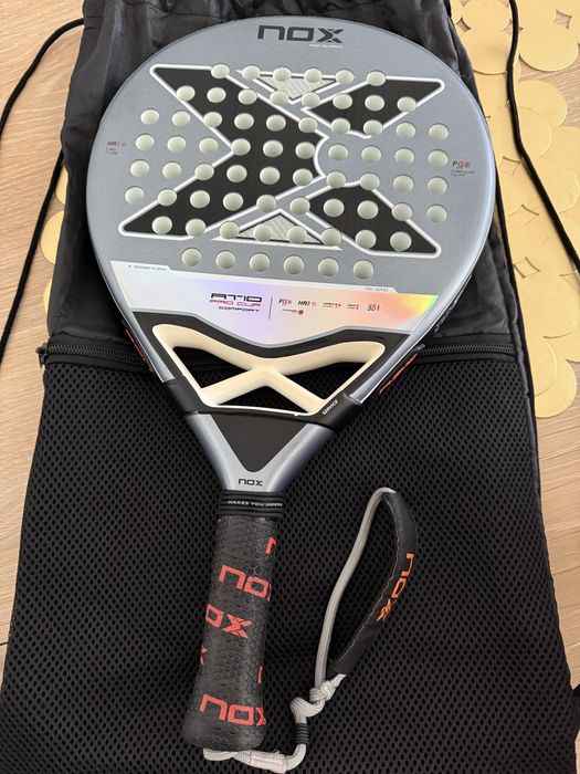 Rakieta do padla Nox AT10 Pro Cup Comfort by Agustin Tapia 2025