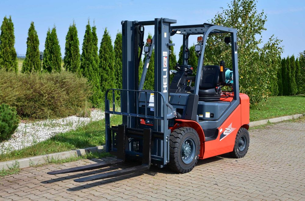 Nowy Wózek Widłowy Heli 2,5 T  3,3 M