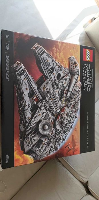 LEGO Millennium Falcon™  - 75192  (montado)