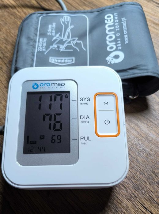 ciśnieniomierz naramienny Oromed