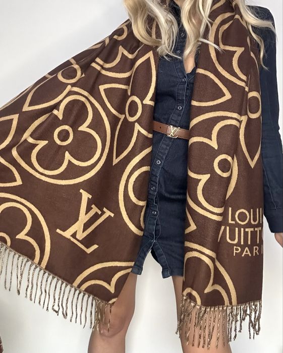 Popularny szalik z kaszmiru w stylu L V