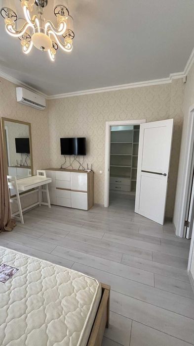 будинок  з зоною відпочинку та місцем двух авто по ціні квартири!!!