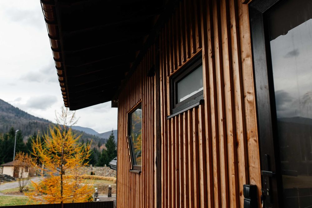 будинок в Карпатах "під ключ" Газ Меблі Камін Чан Мангал. Упр компанія