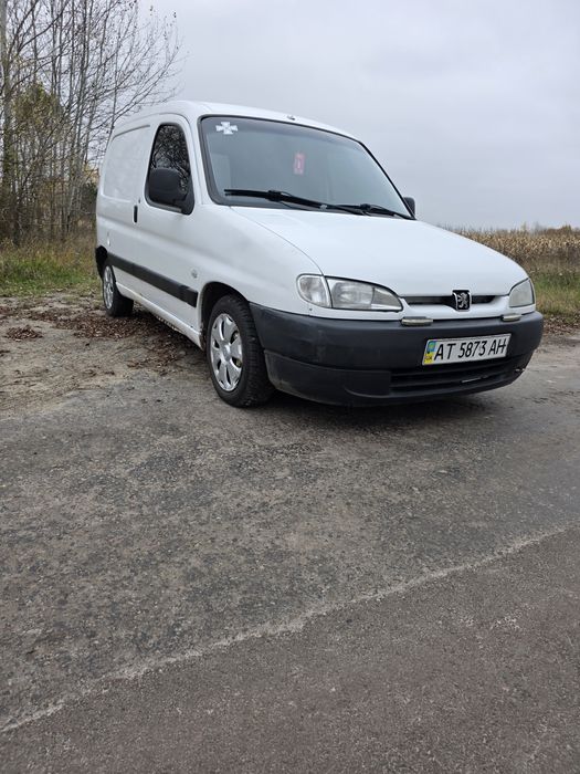 Продам автомобіль в доброму стані !