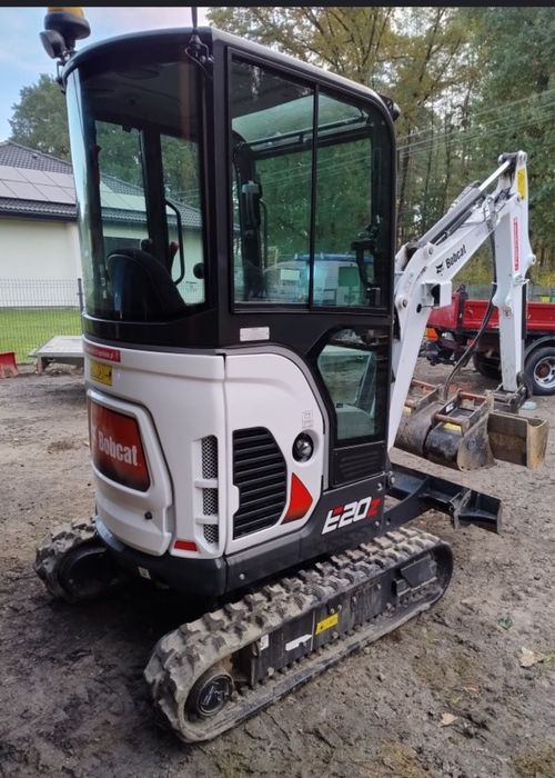 Wynajem minikoparki bobcat E20z