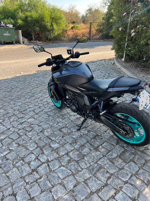 Yamaha mt 09 y-amt