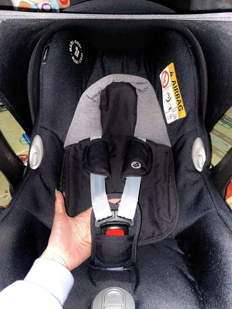 Автокрісло MAXI-COSI CabrioFix (Essential Black)