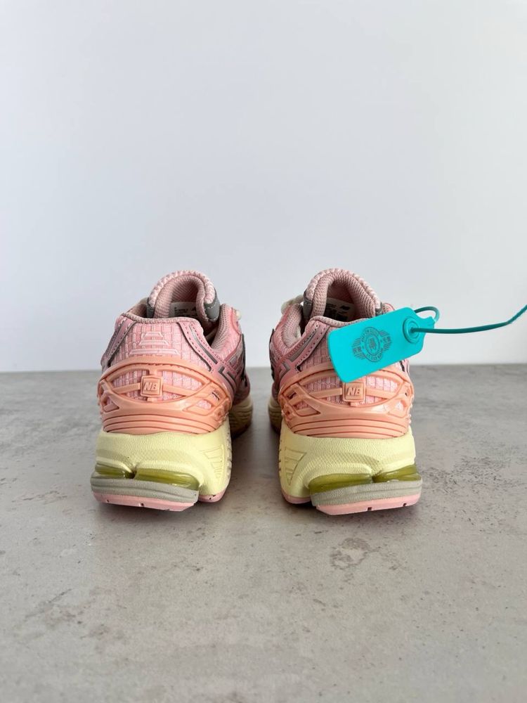 New Balance 1906R