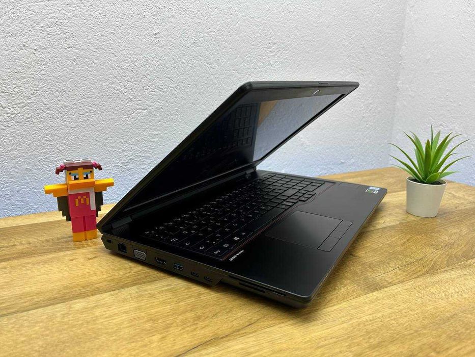 laptop Fujitsu H780