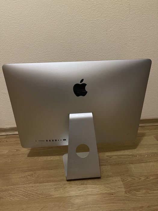 iMac 21.5” 2017р + Magic mouse 2 + Magic keyboard 2