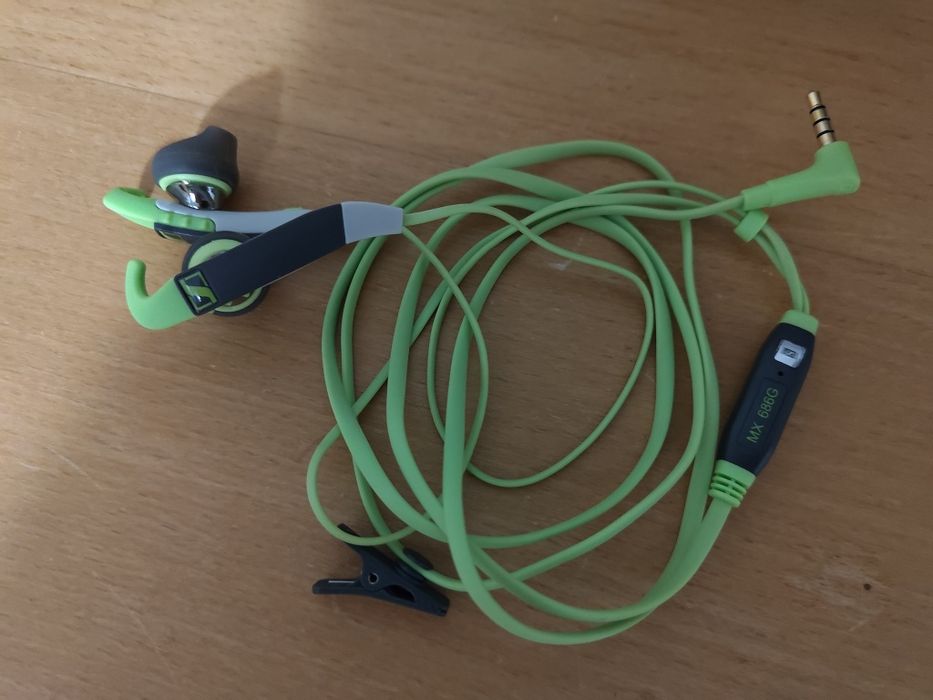 Sennheiser MX 686G: Auricular à prova de água e suor.
