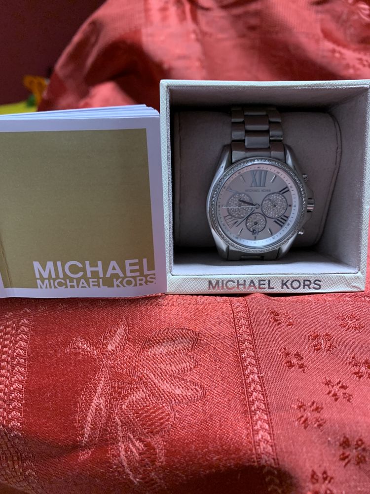 Часы женские  Michael Kors