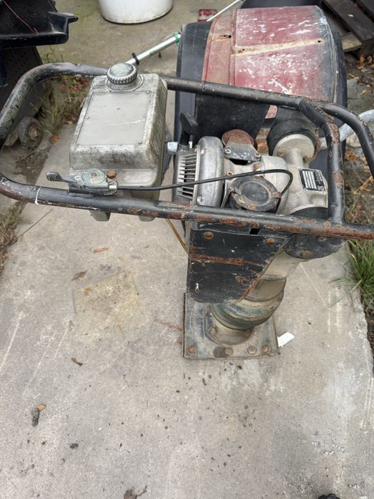 Skoczek Wacker BS60Y 61kg spalinowy na benzyne