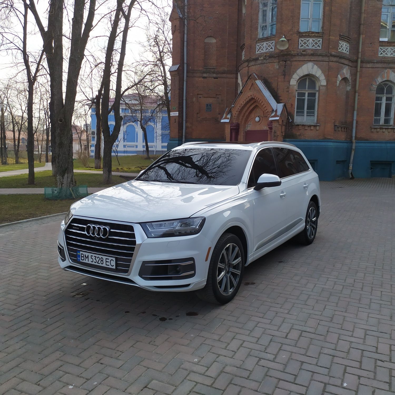 AUDI Q7 4M Premium +