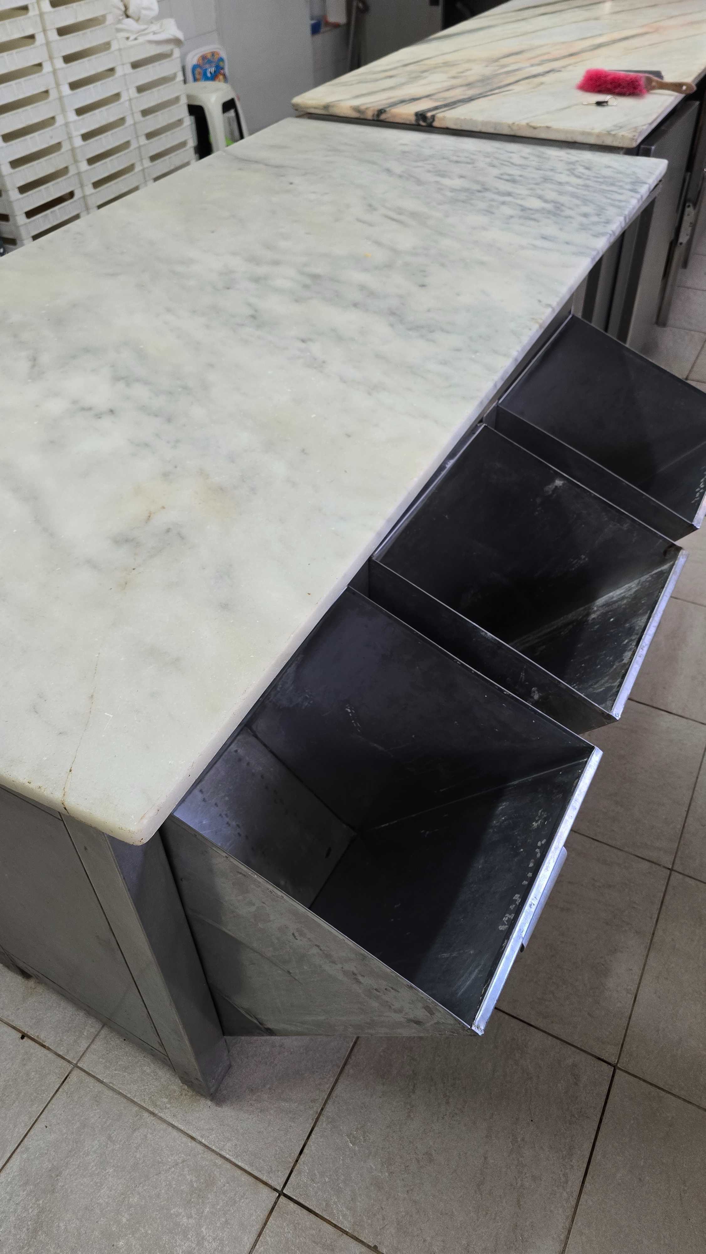 Mesa para restauração