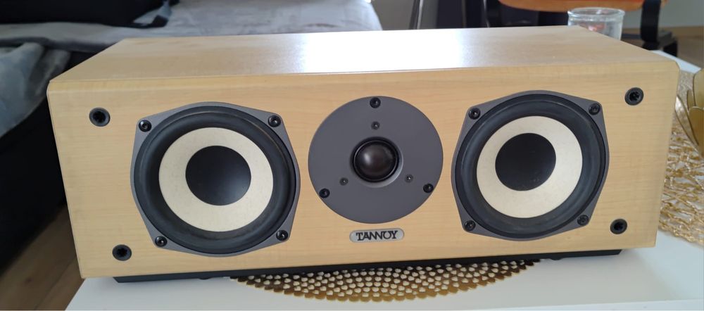 Glosnik centralny marki Tannoy, model mxC Light Maple