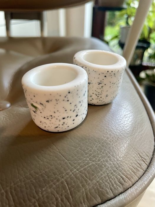 Ceramiczne stojaki na szczoteczki do zębów