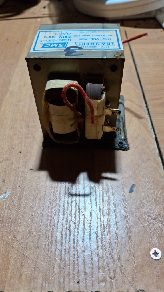 Transformator z mikrofalówki 1350w