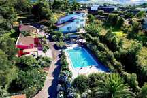 Quinta com Villa, Suítes para Hóspedes, Piscina & Retiro de Yoga – Ide
