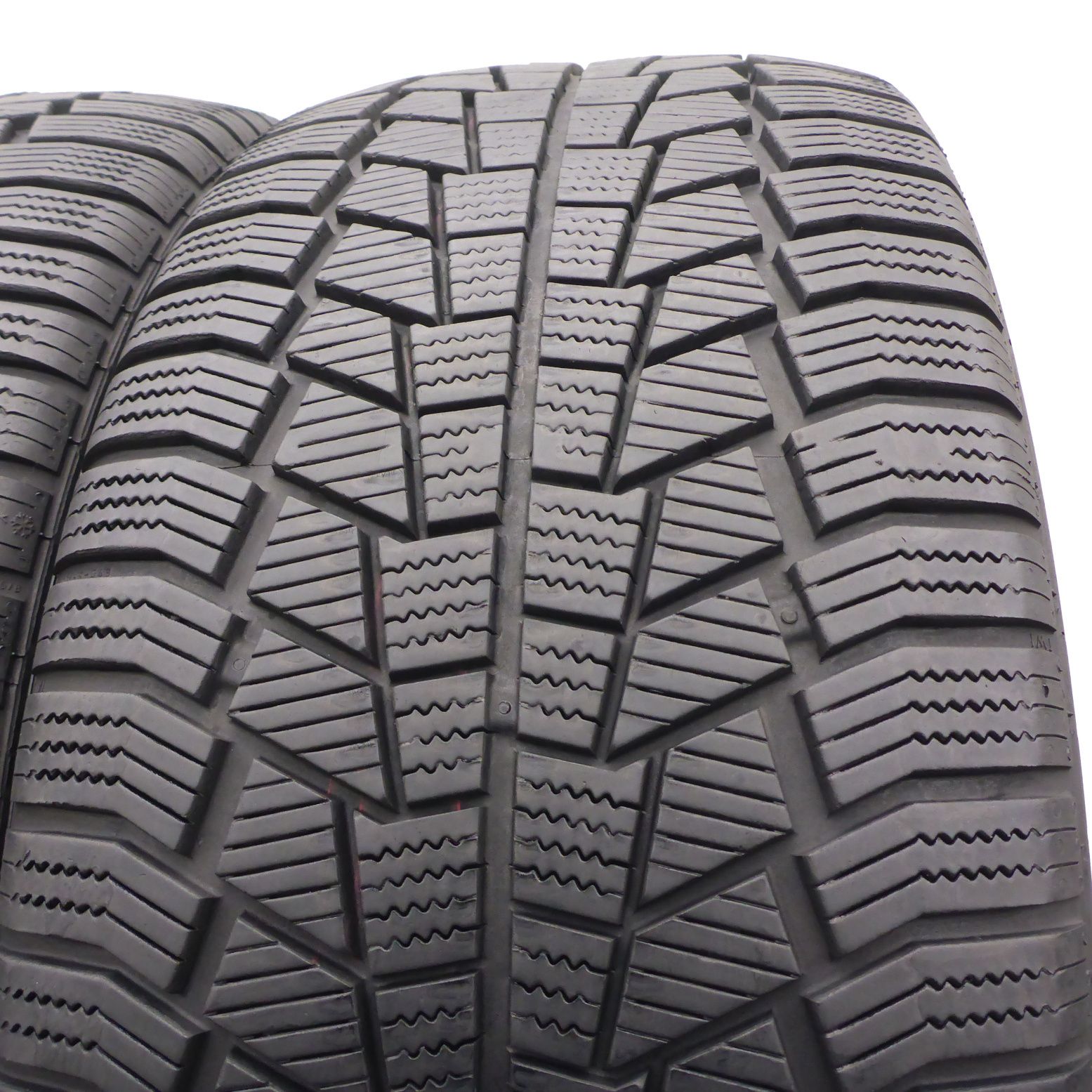 245/45/18 Gislaved 245/45R18 100V XL Euro Frost 6 Zima 6,2mm 2022